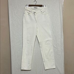 Abercrombie & Fitch White Straight Leg Jeans High-Rise
